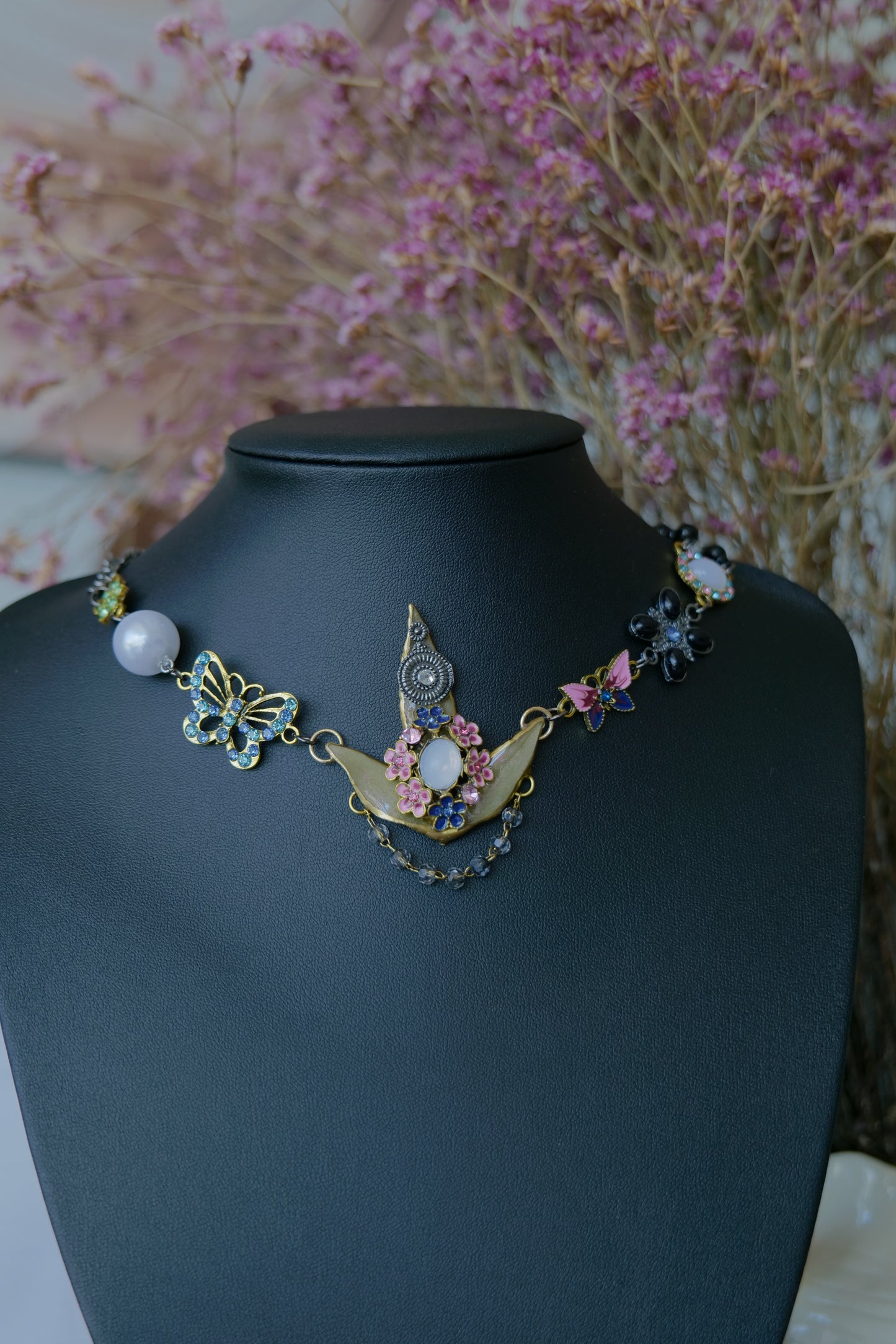 Back and fastening detail of the handmade Nandina leaf necklace