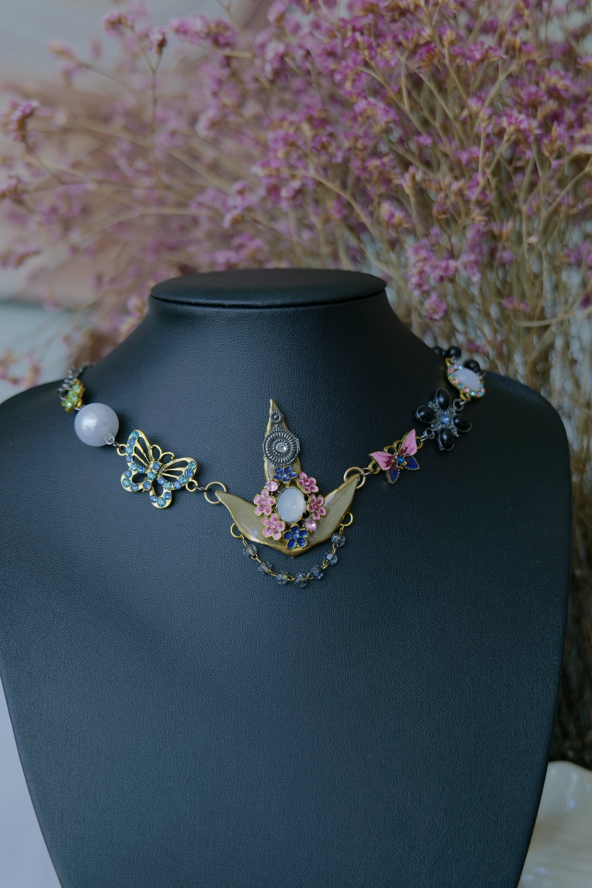 Back and fastening detail of the handmade Nandina leaf necklace